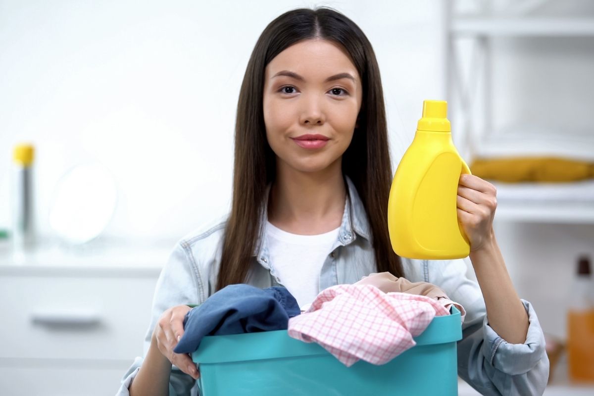 Does Fabric Softener Clean Clothes?